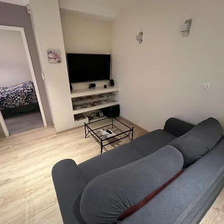 Appartement 45M, Parking Prive, Centre Ville Gare A Proximite * Aurillac